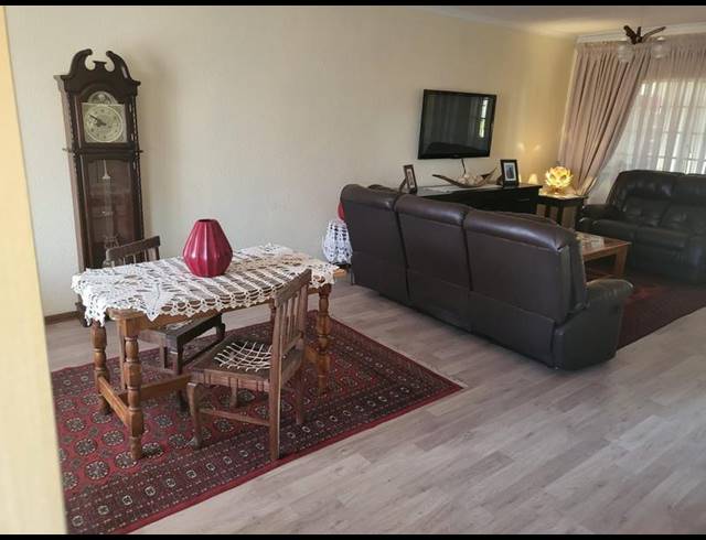 1 BEDROOM TOWNHOUSE FOR SALE IN MINNEBRONNE